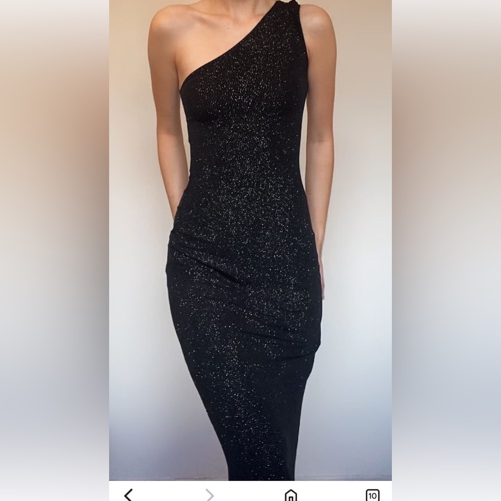 One-Shoulder Black Glitter Midi Dress